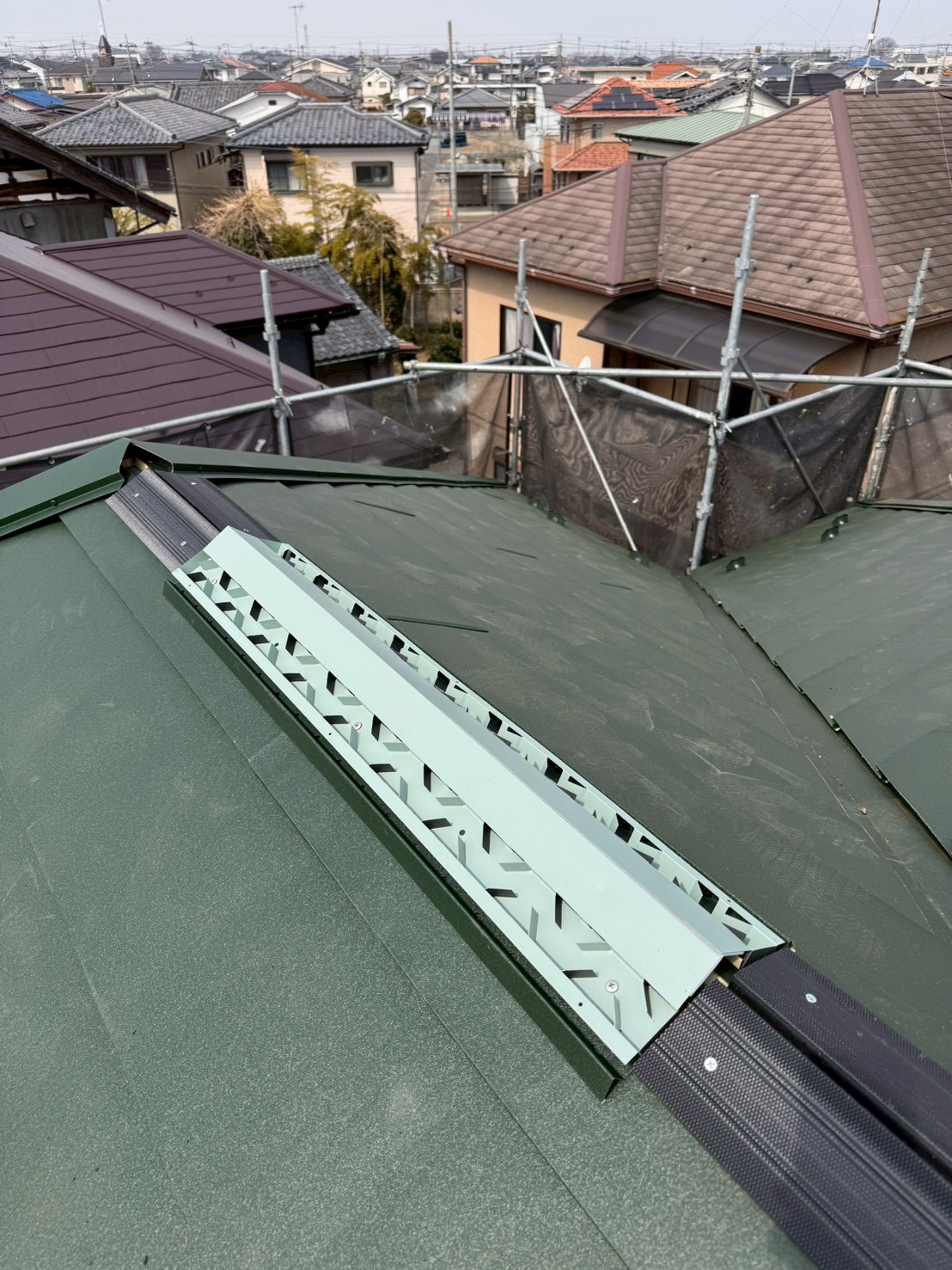 換気棟（棟換気）の設置でこもりやすい熱・湿気に配慮