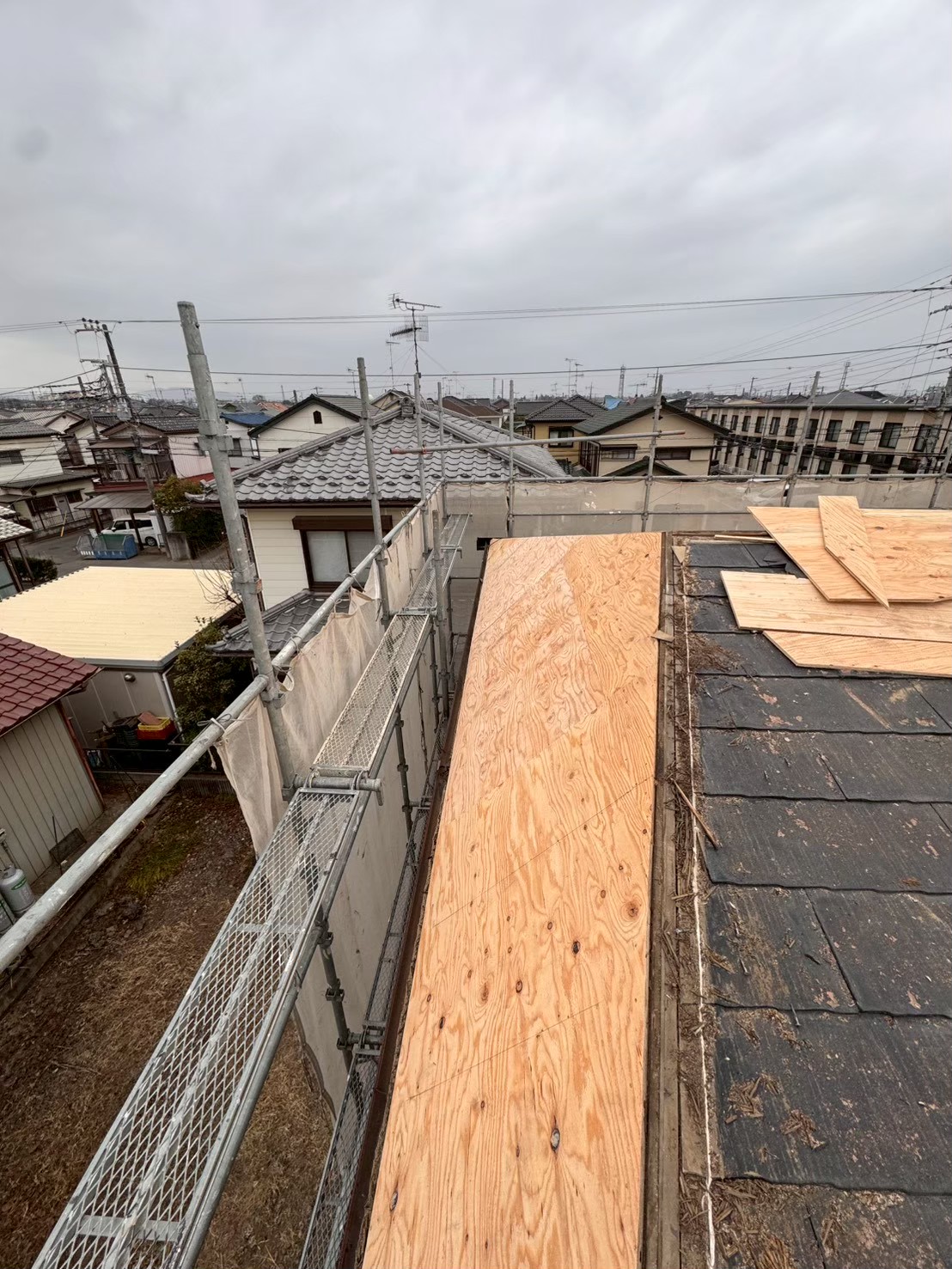 軒先側からの下地施工と納まりの調整